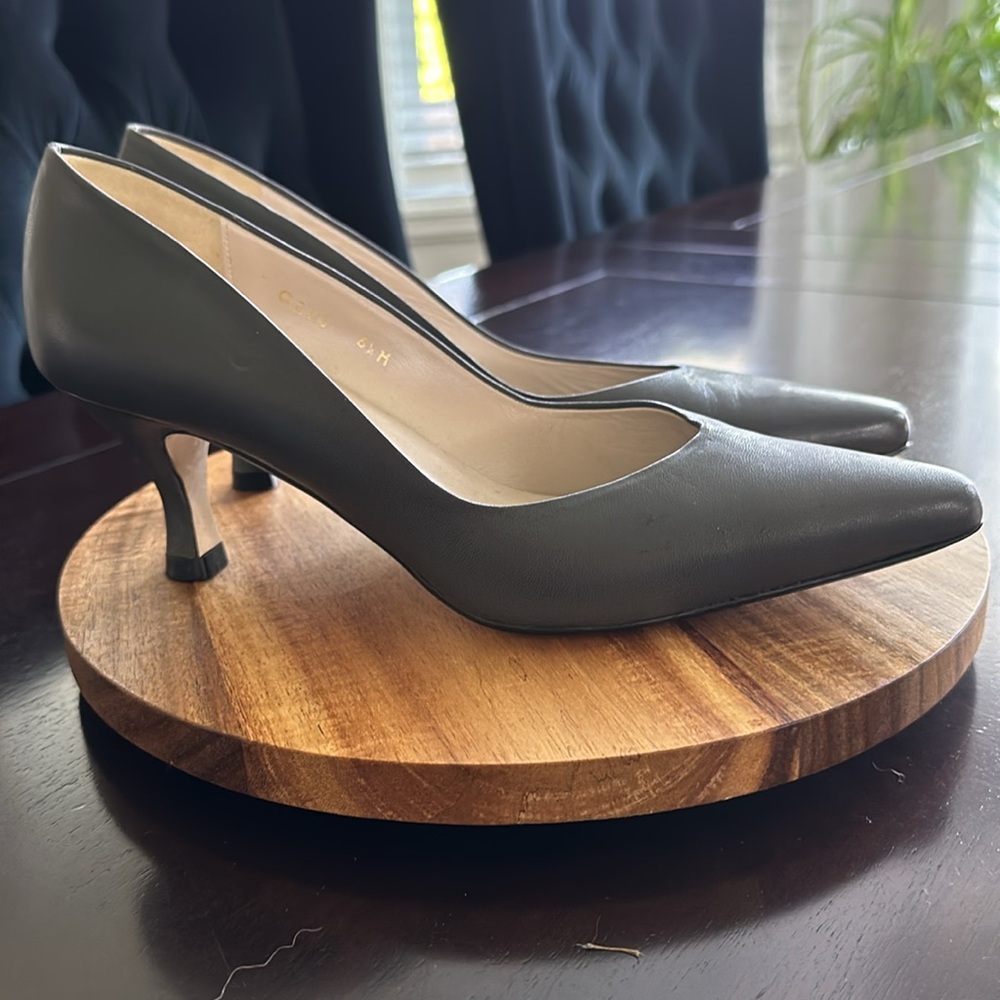 Grey slip on pumps